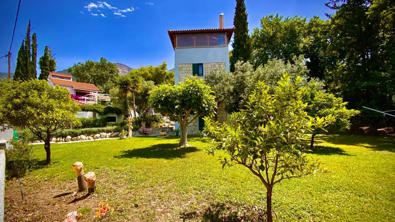 Steinturm Mit Dach-Terrasse Zwischen Fluss, Meer Und Gebirge- Spiti Pirgos Paralia Sergoulas Exterior photo
